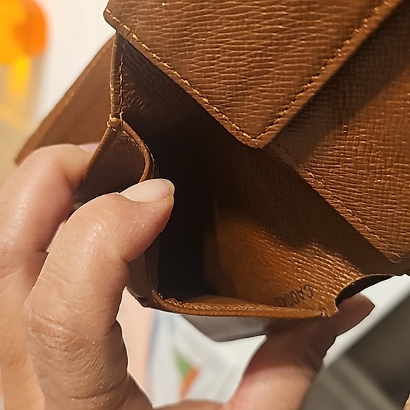 Louis Vuitton Men Wallet - Picture 17 of 17